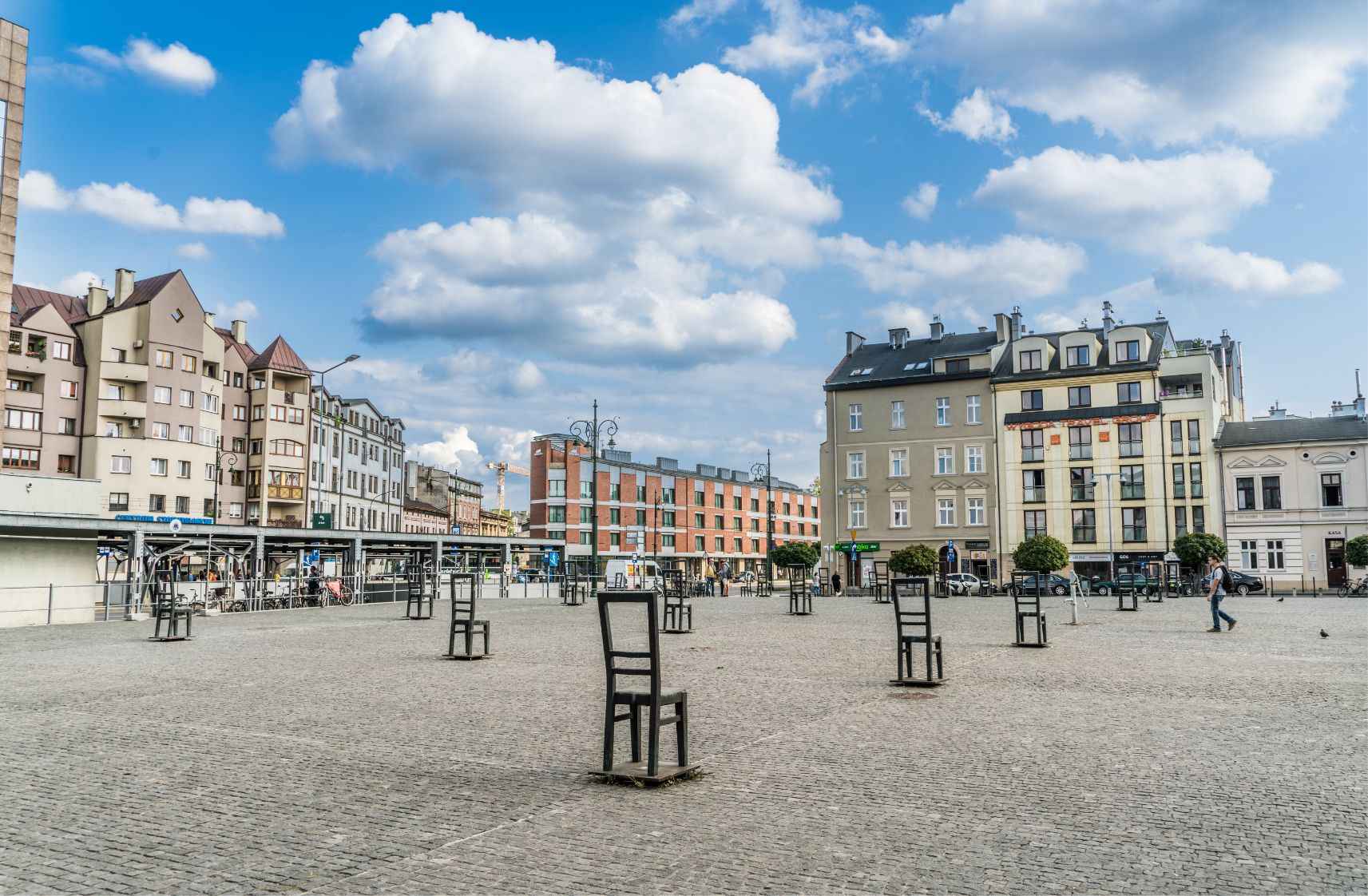 to Heroes Square (The Square of Empty Chairs)