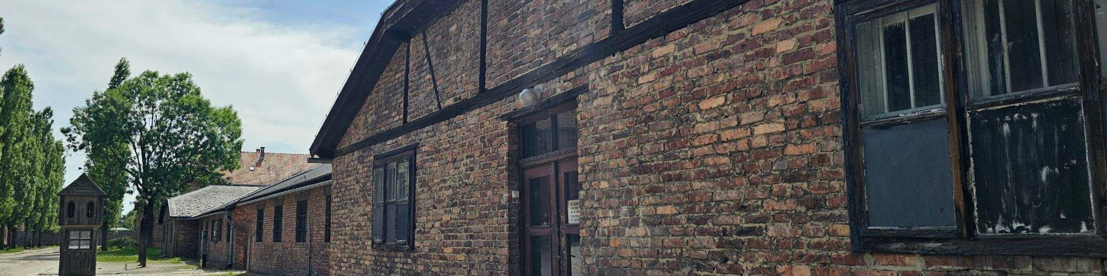 Nowa wystawa w Muzeum Auschwitz pokazuje losy Polaków